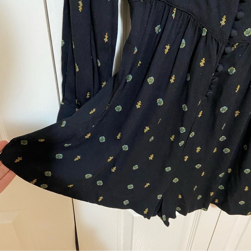 Free People Long Sleeve Floral Button Front Cut Out Romper Size Medium - Picture 5 of 11